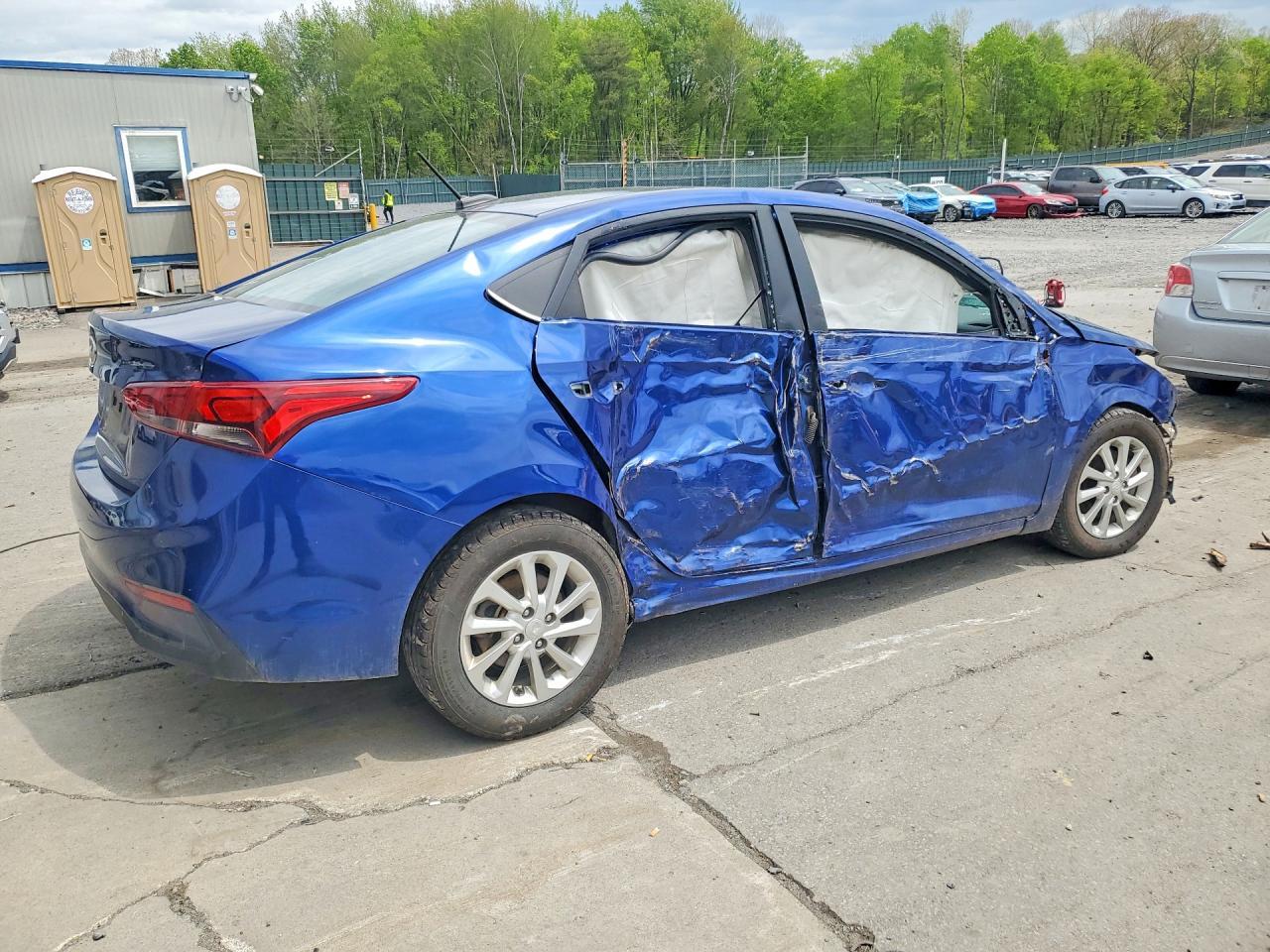 2022 Hyundai Accent Sel - Image 3