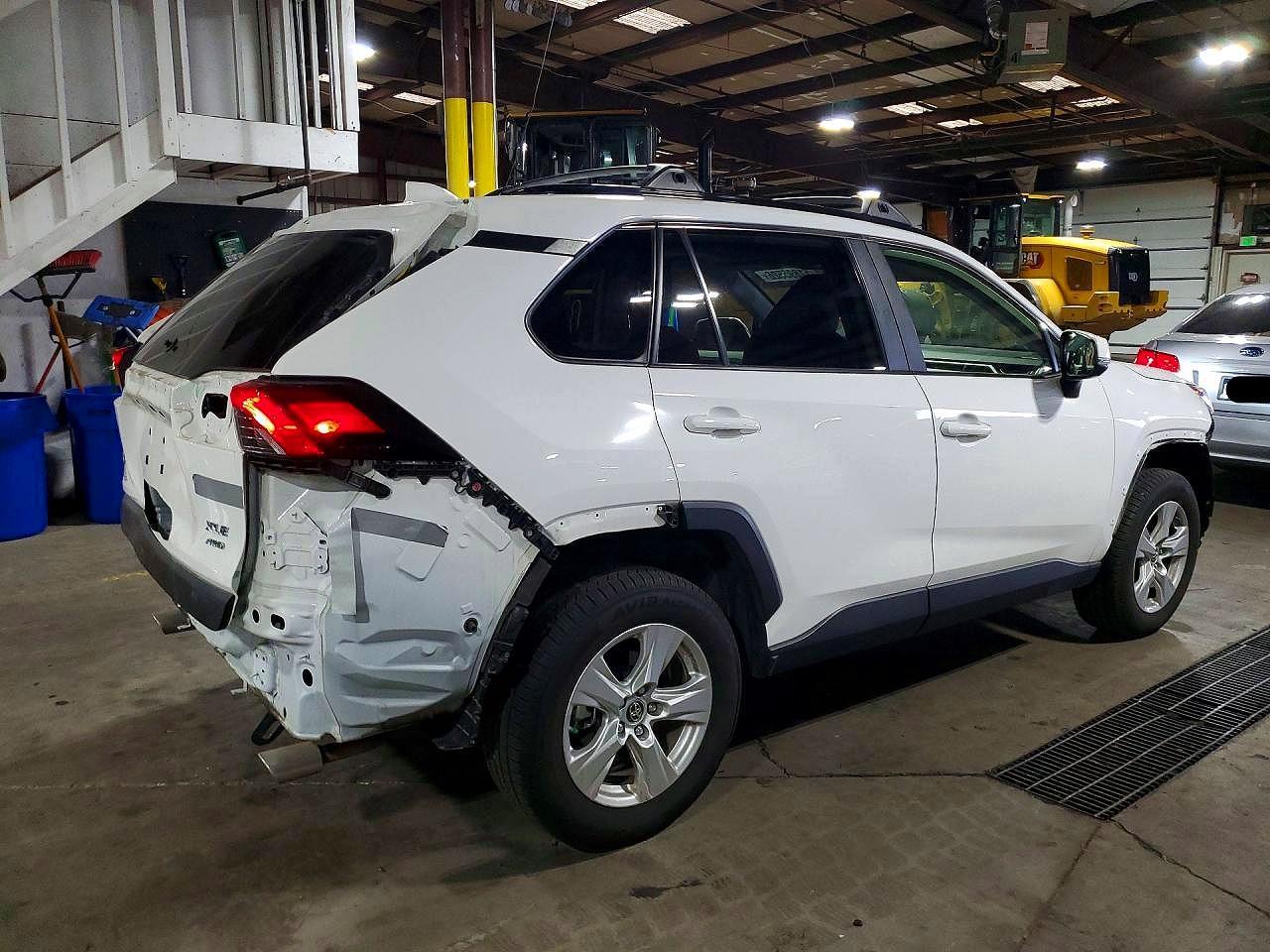 2019 Toyota Rav4 Xle - Image 3