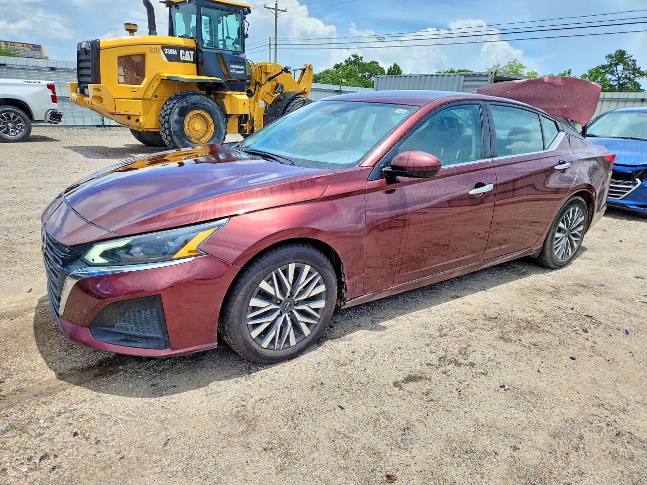 2023 Nissan Altima Sv
