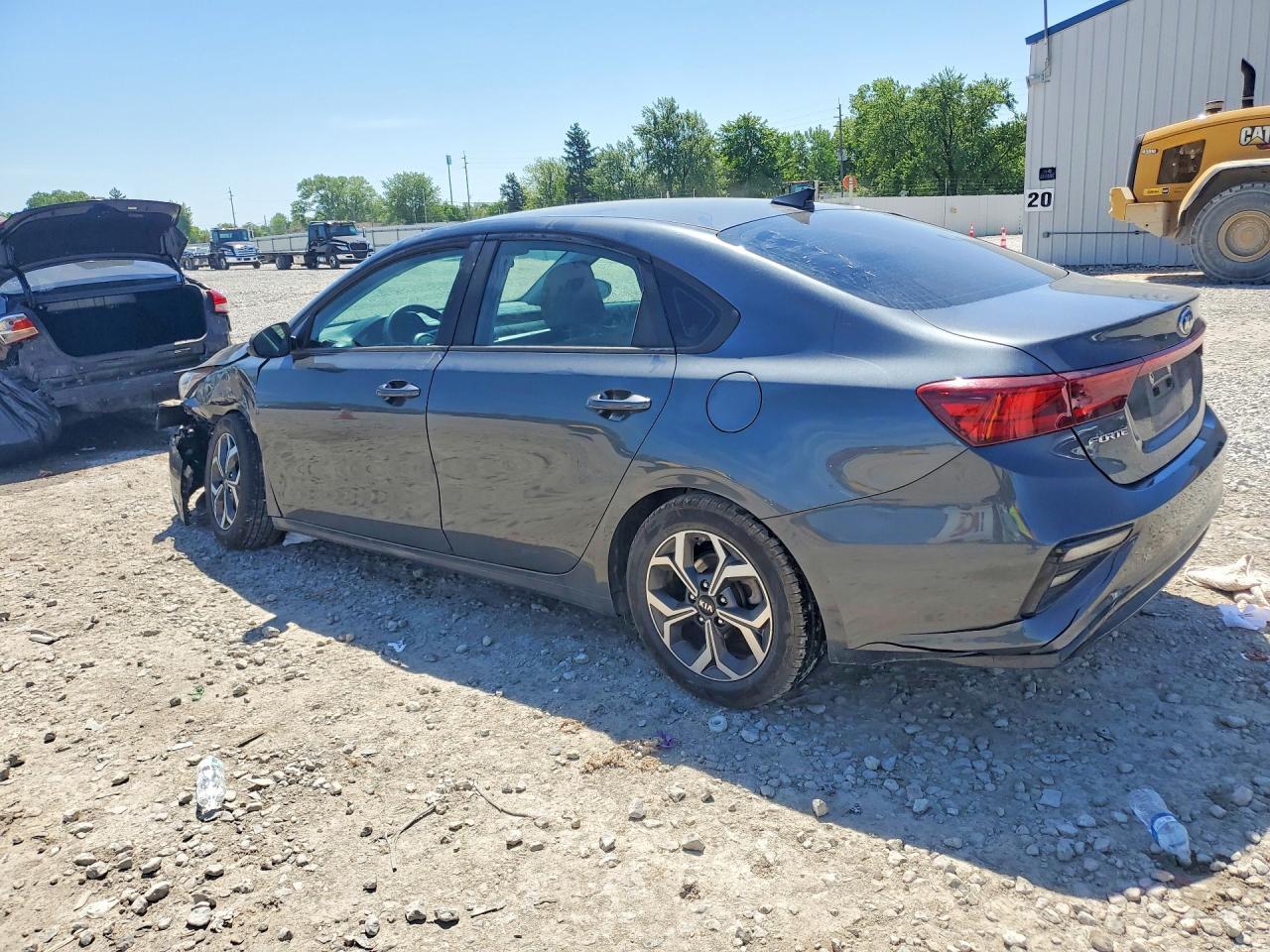 2020 Kia Forte Lxs - Image 2