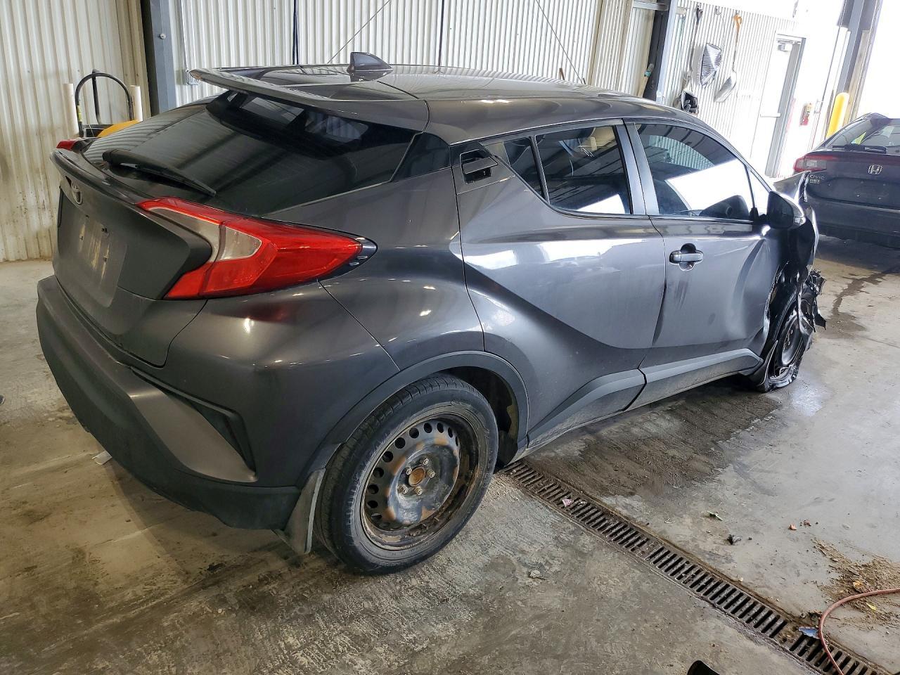 2019 Toyota C-Hr Le - Фото 3