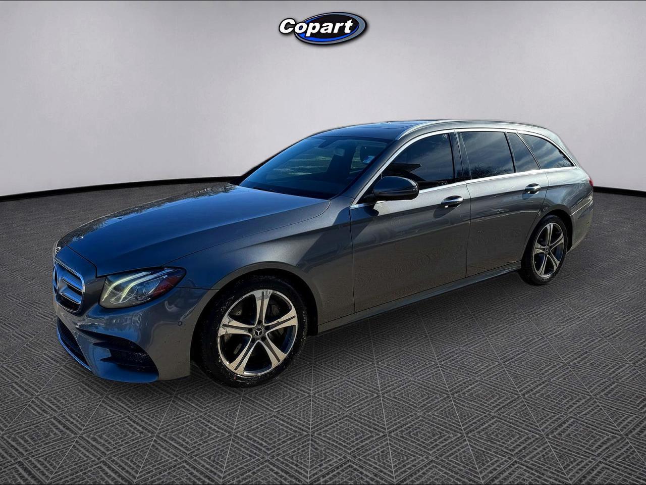2017 Mercedes-Benz E 400 4Matic - Фото 2
