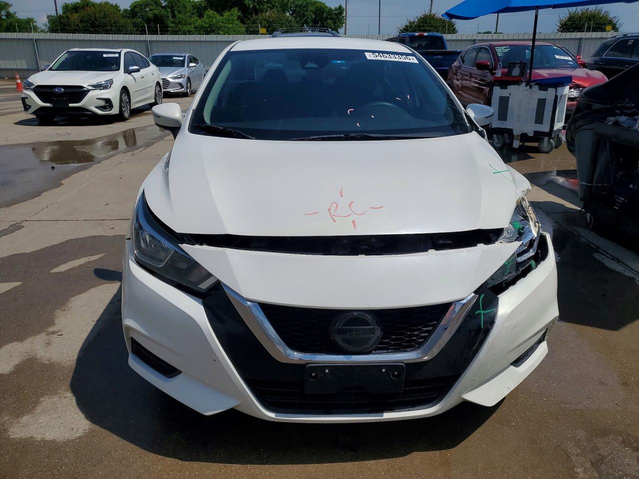 2020 Nissan Versa Sv - Image 5