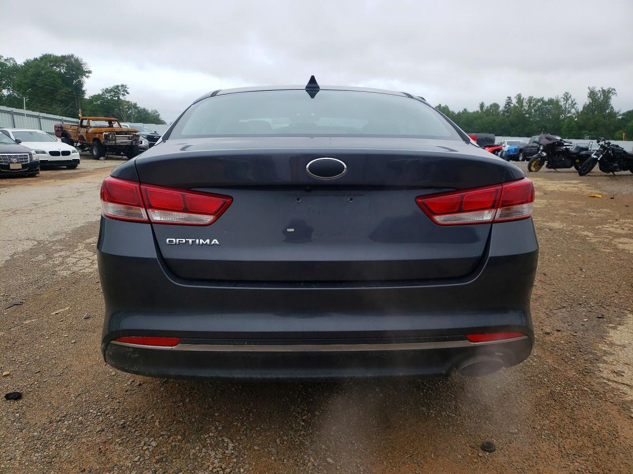 2017 Kia Optima Lx - Image 6