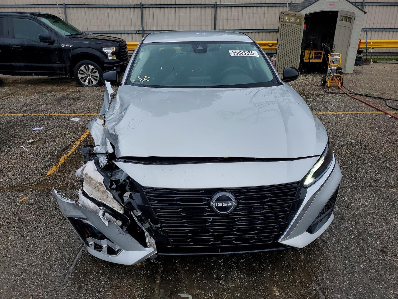 2024 Nissan Altima Sv - Image 5