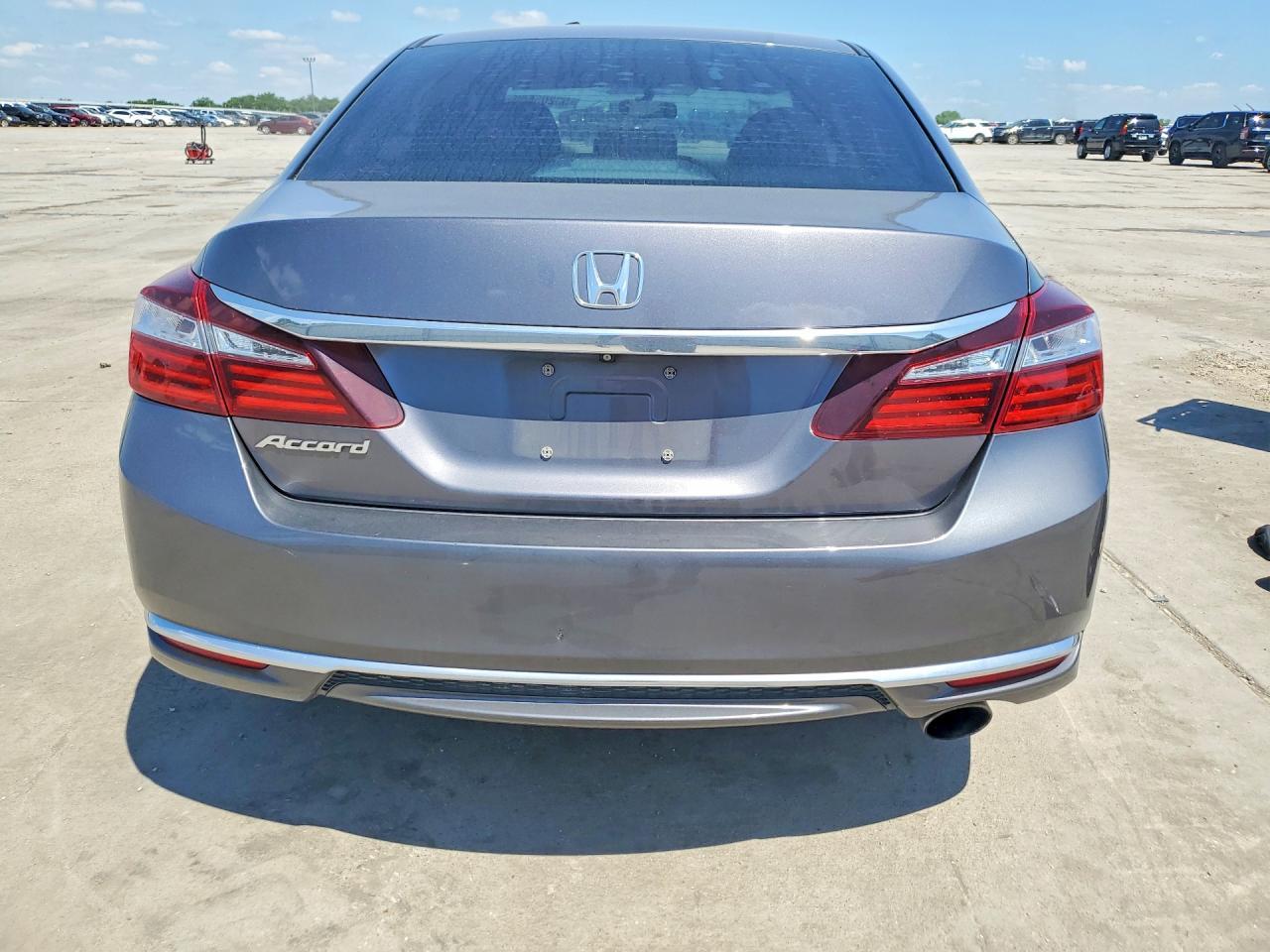 2017 Honda Accord Lx - Фото 6