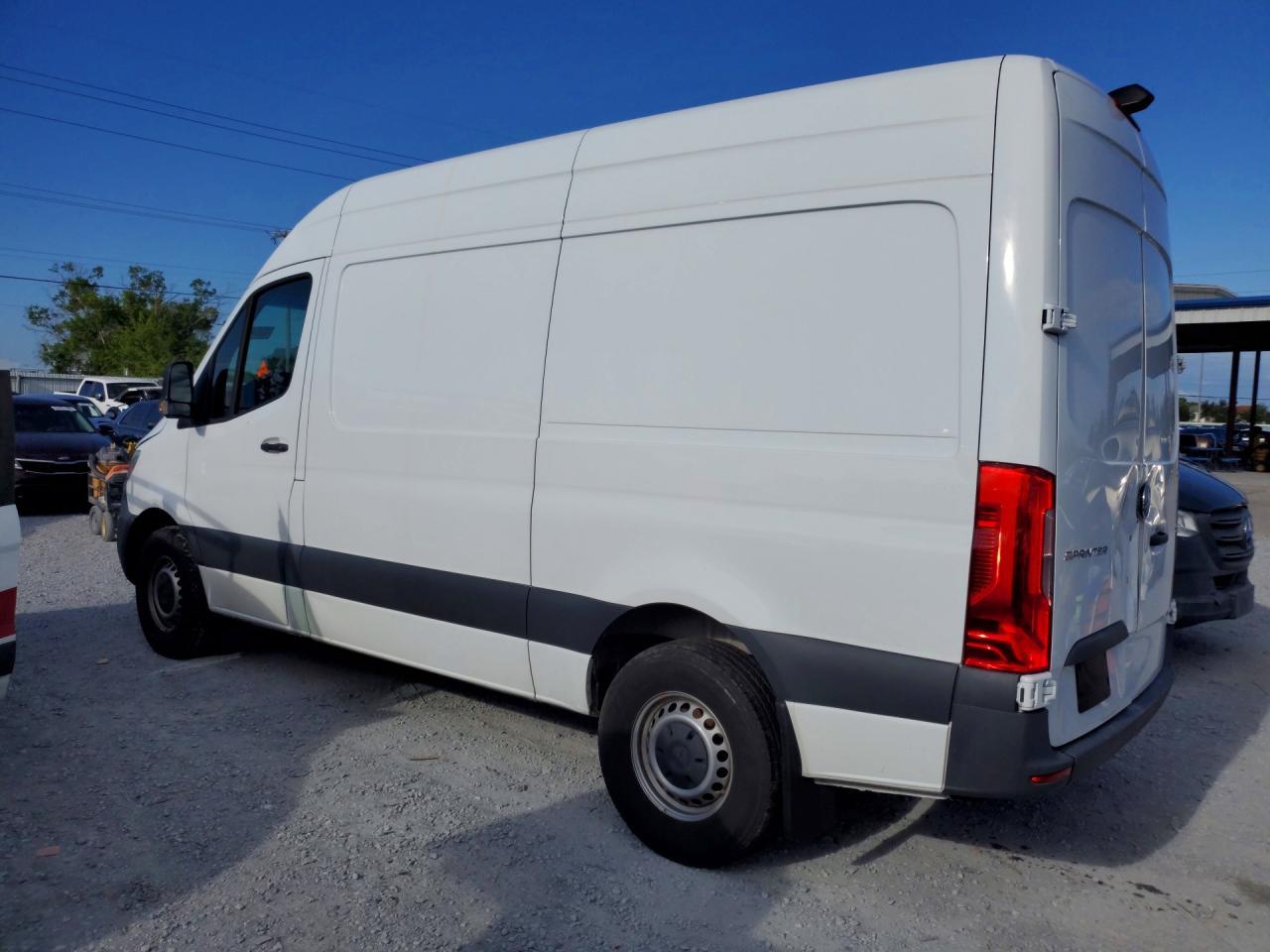 2023 Mercedes-Benz Sprinter 2500 - Фото 2