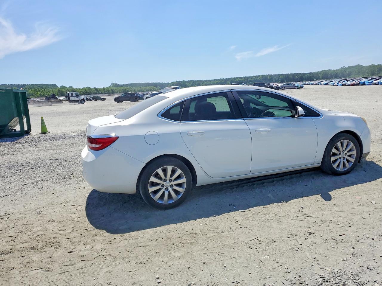 2015 Buick Verano - Image 3