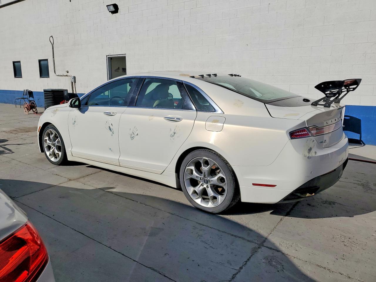 2013 Lincoln Mkz - Image 2