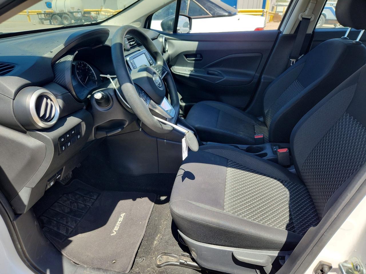 2020 Nissan Versa S - Фото 7