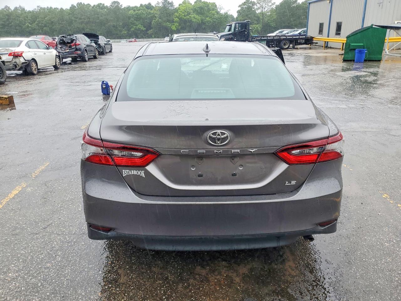 2021 Toyota Camry Le - Фото 6