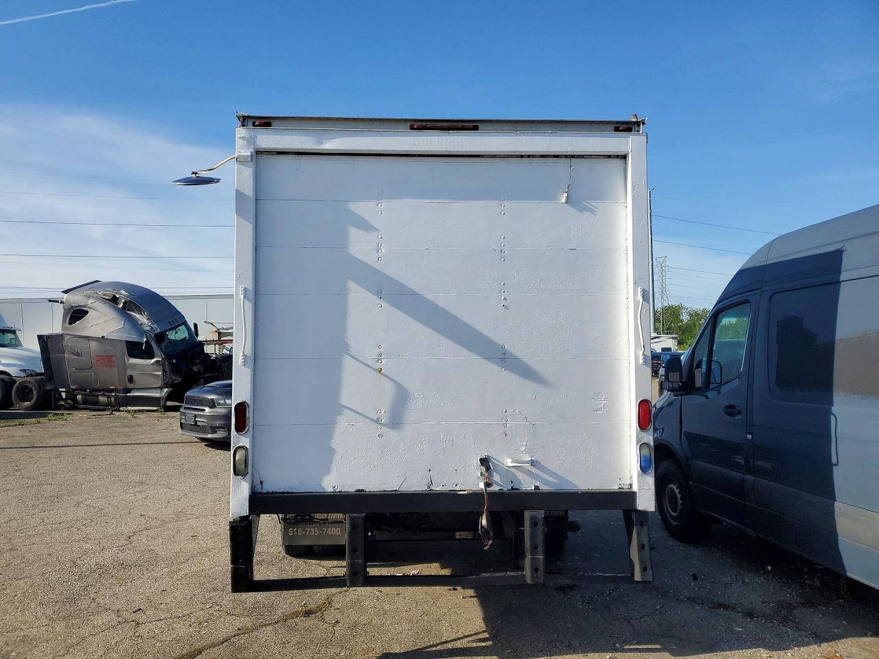 2007 Ford E450 Box Truck - Фото 6