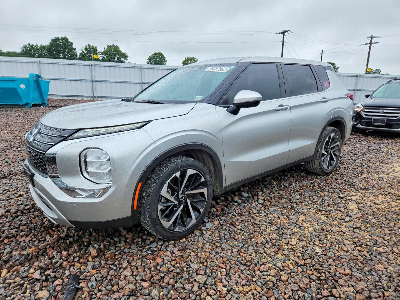 2023 Mitsubishi Outlander Se