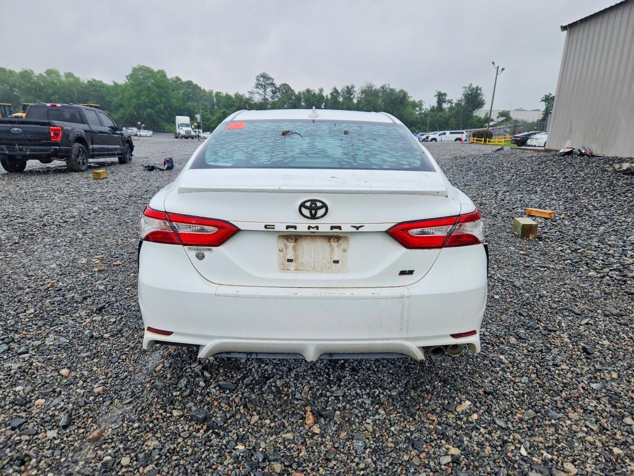 2020 Toyota Camry Se - Image 6