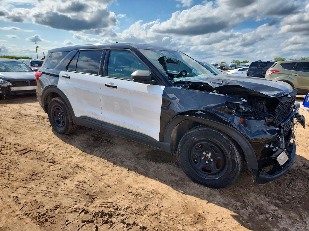 2022 Ford Explorer Police Interceptor - Image 4