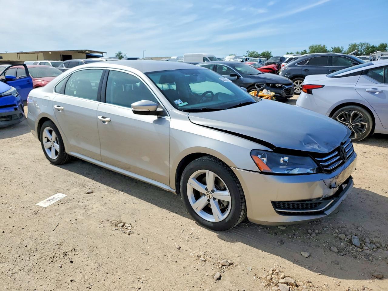 2014 Volkswagen Passat Se - Image 4