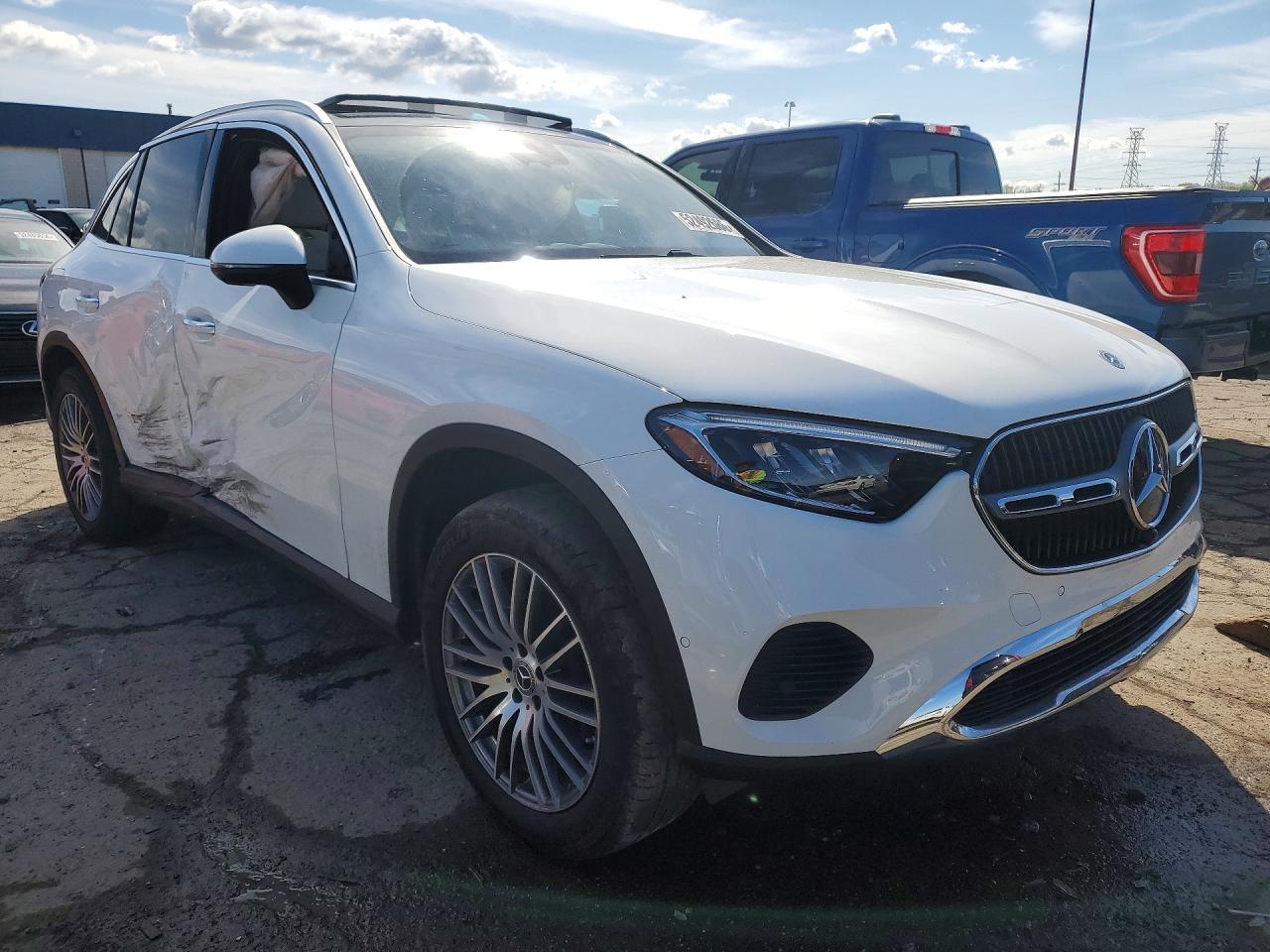 2026 Mercedes-Benz Glc 300 4Matic - Image 4