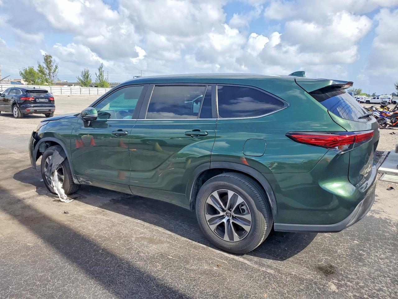 2023 Toyota Highlander Xle - Фото 2