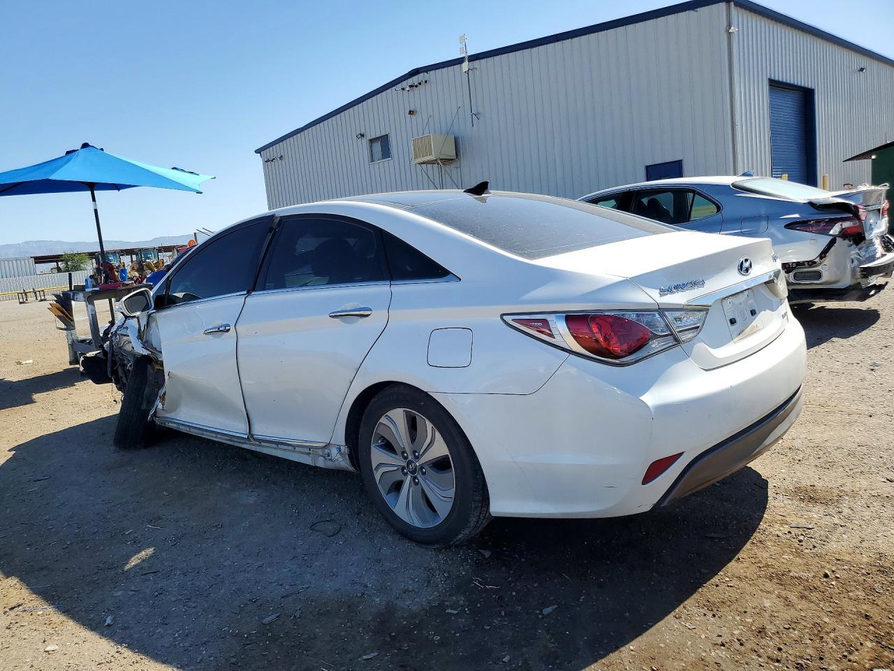 2015 Hyundai Sonata - Image 2