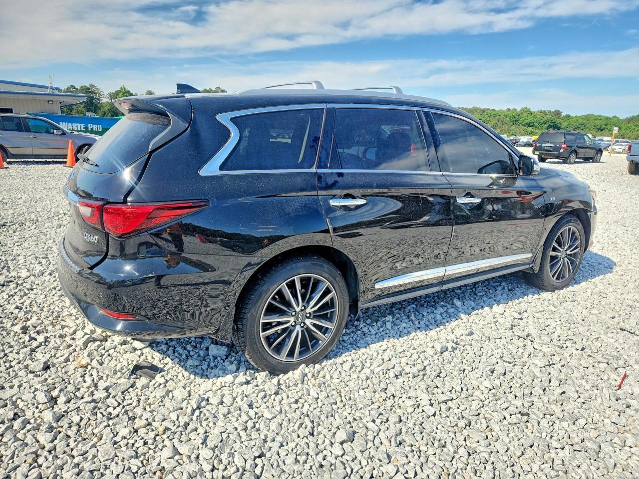 2020 Infiniti Qx60 Luxe - Фото 3