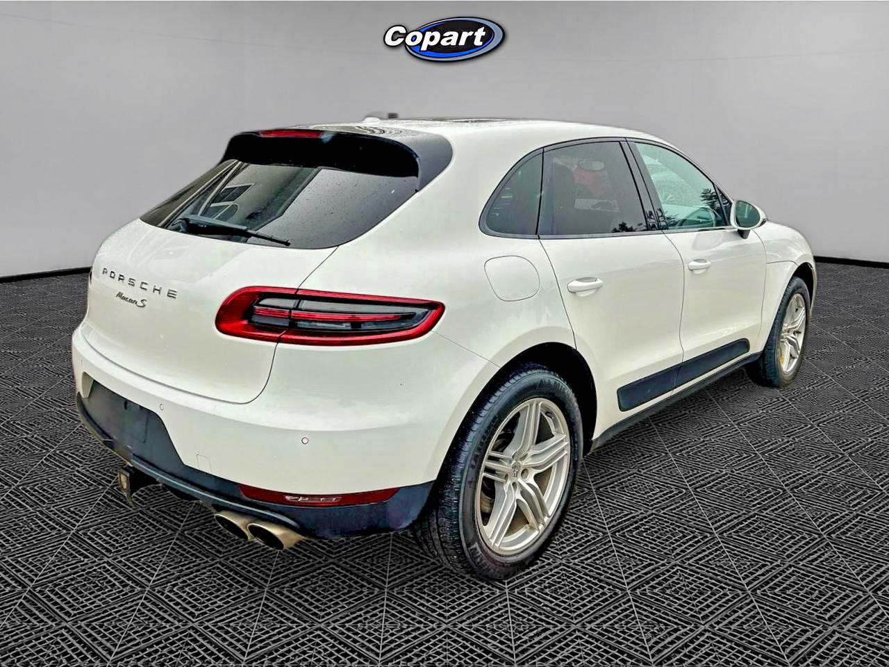 2015 Porsche Macan S - Image 4