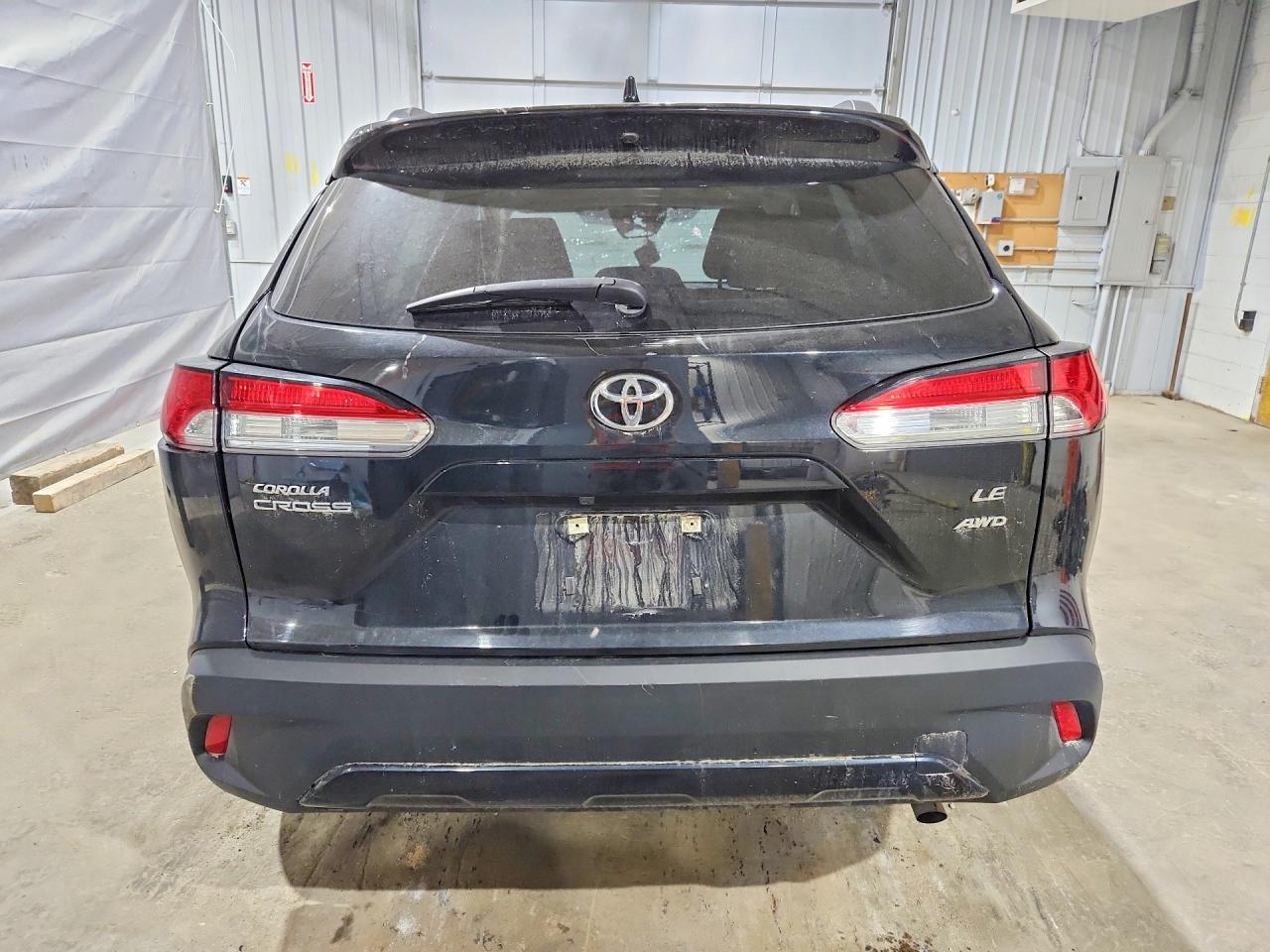 2024 Toyota Corolla Cross Le - Image 6