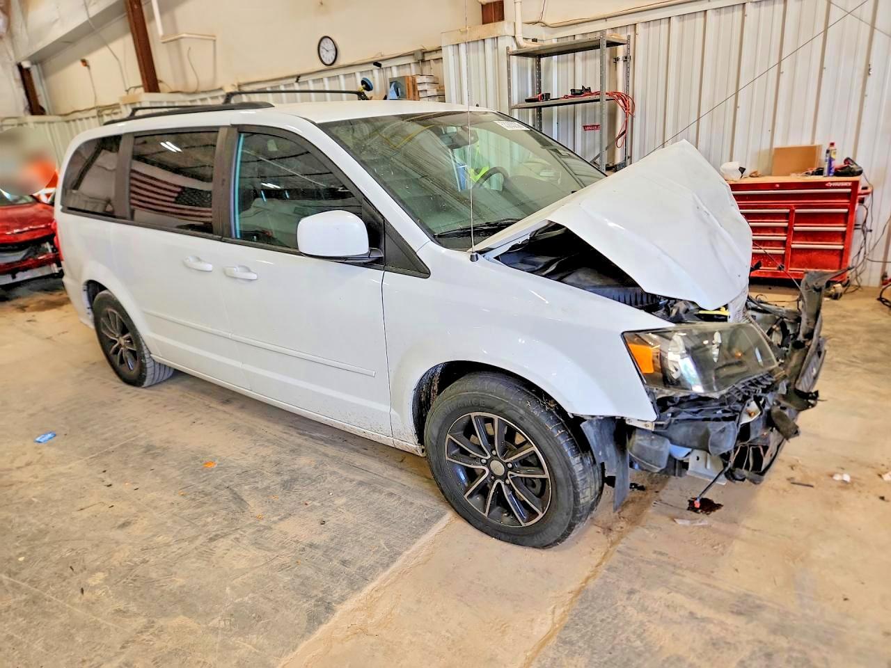 2017 Dodge Grand Caravan Gt - Фото 4