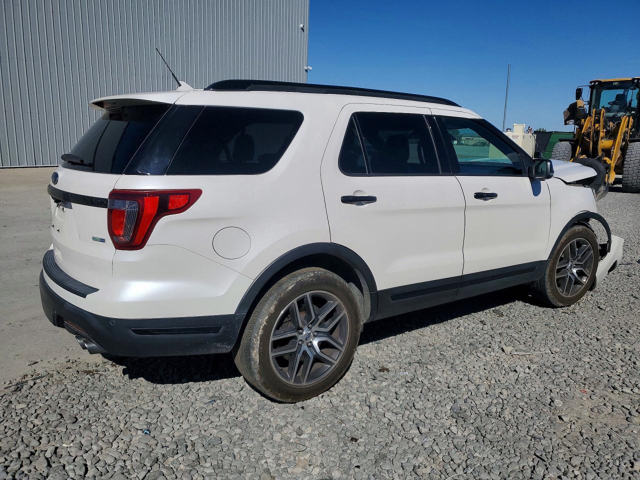 2019 Ford Explorer Sport - Фото 3