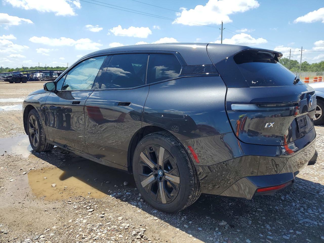 2025 BMW Ix xDrive50 - Фото 2