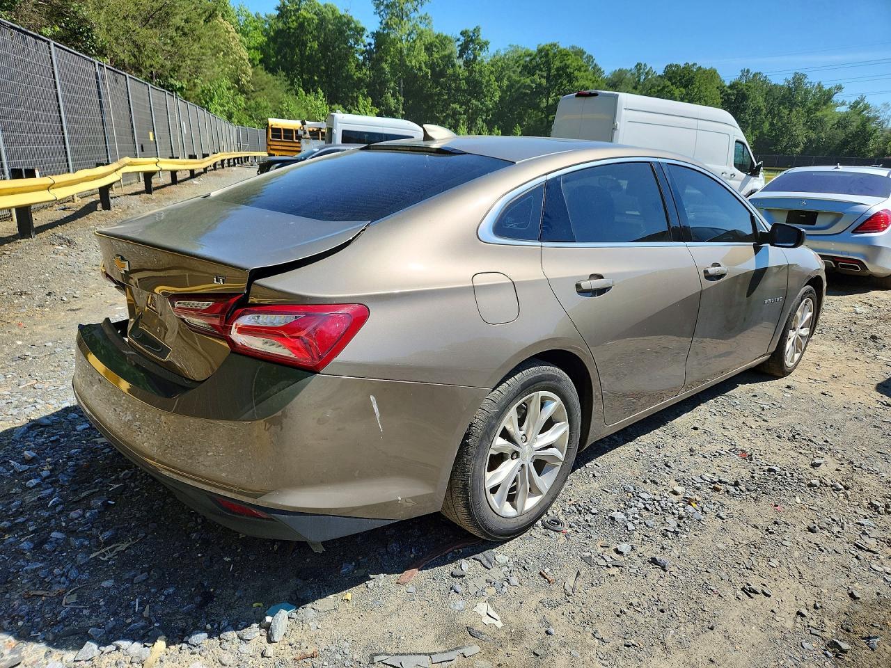 2020 Chevrolet Malibu Lt - Фото 3