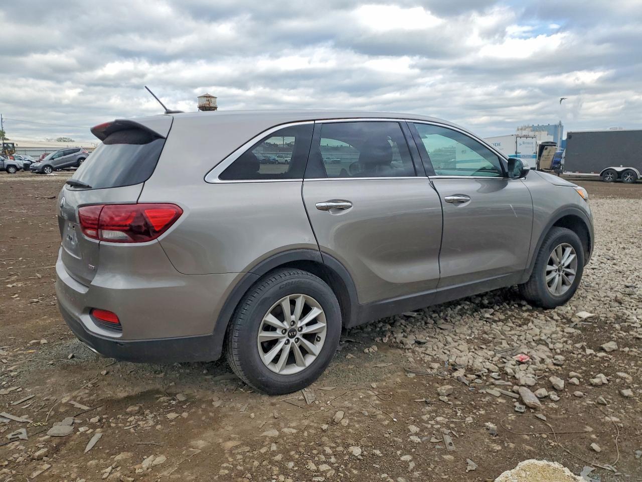 2019 Kia Sorento L - Фото 3