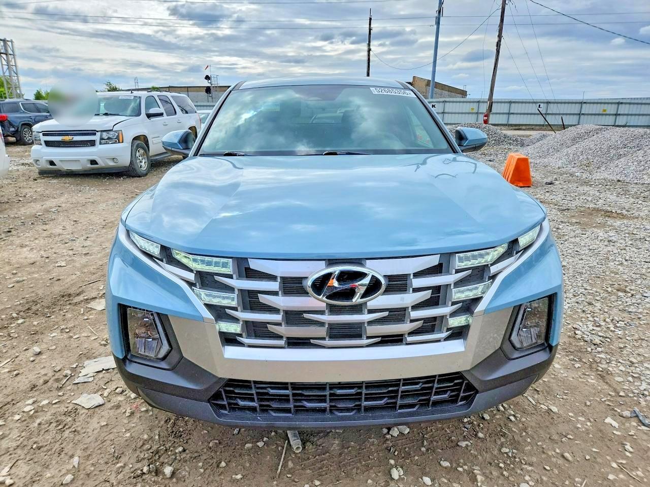 2024 Hyundai Santa Cruz Se - Image 5