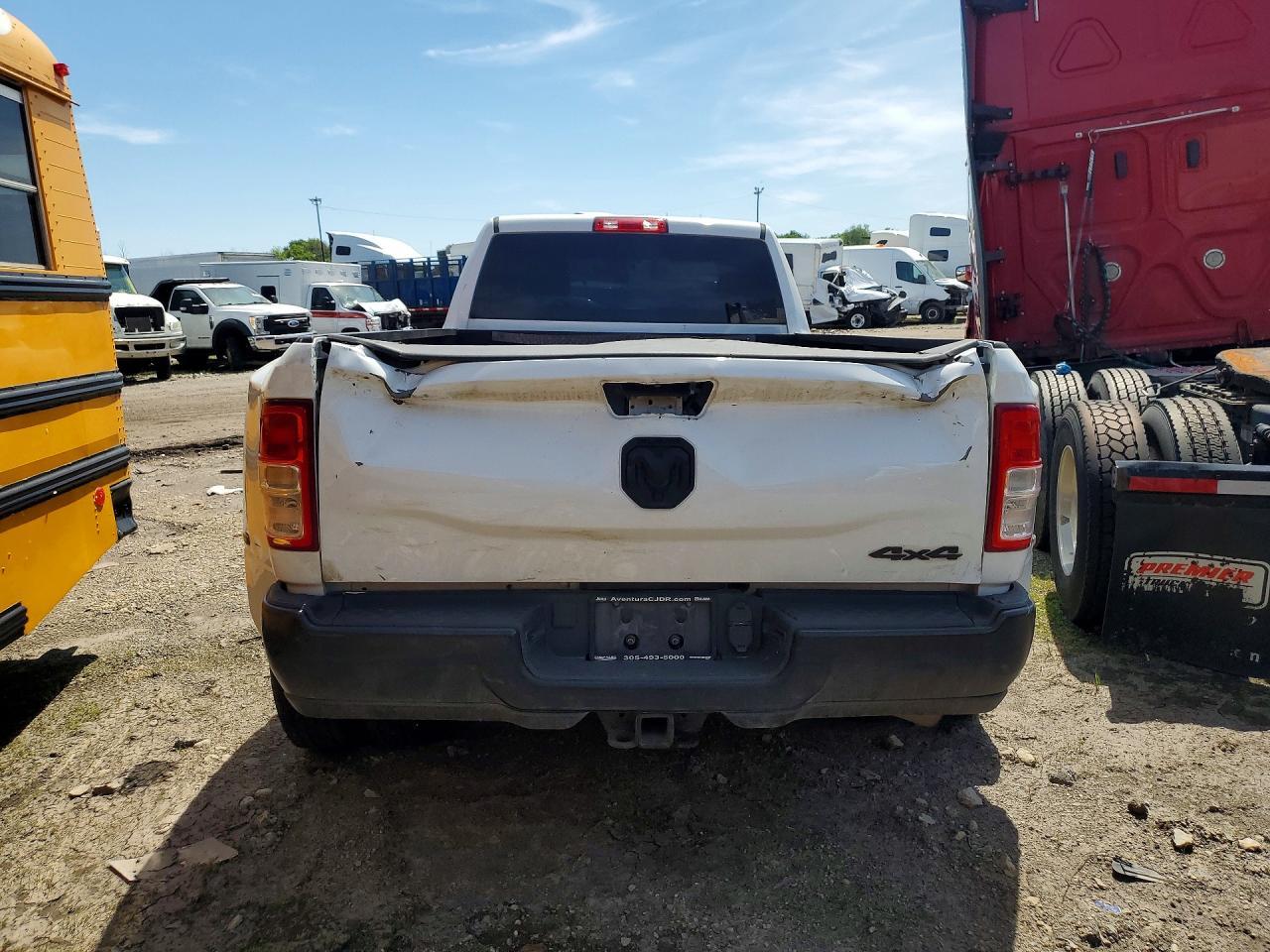 2023 Ram 3500 Tradesman - Фото 6