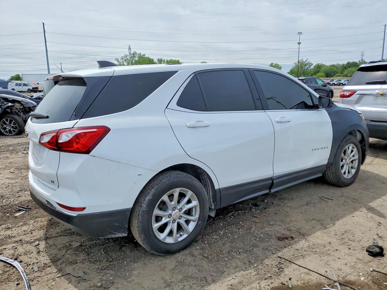 2018 Chevrolet Equinox Lt - Image 3
