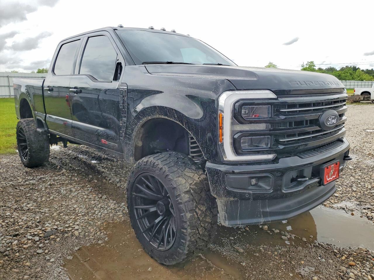2025 Ford F250 Super Duty - Image 4