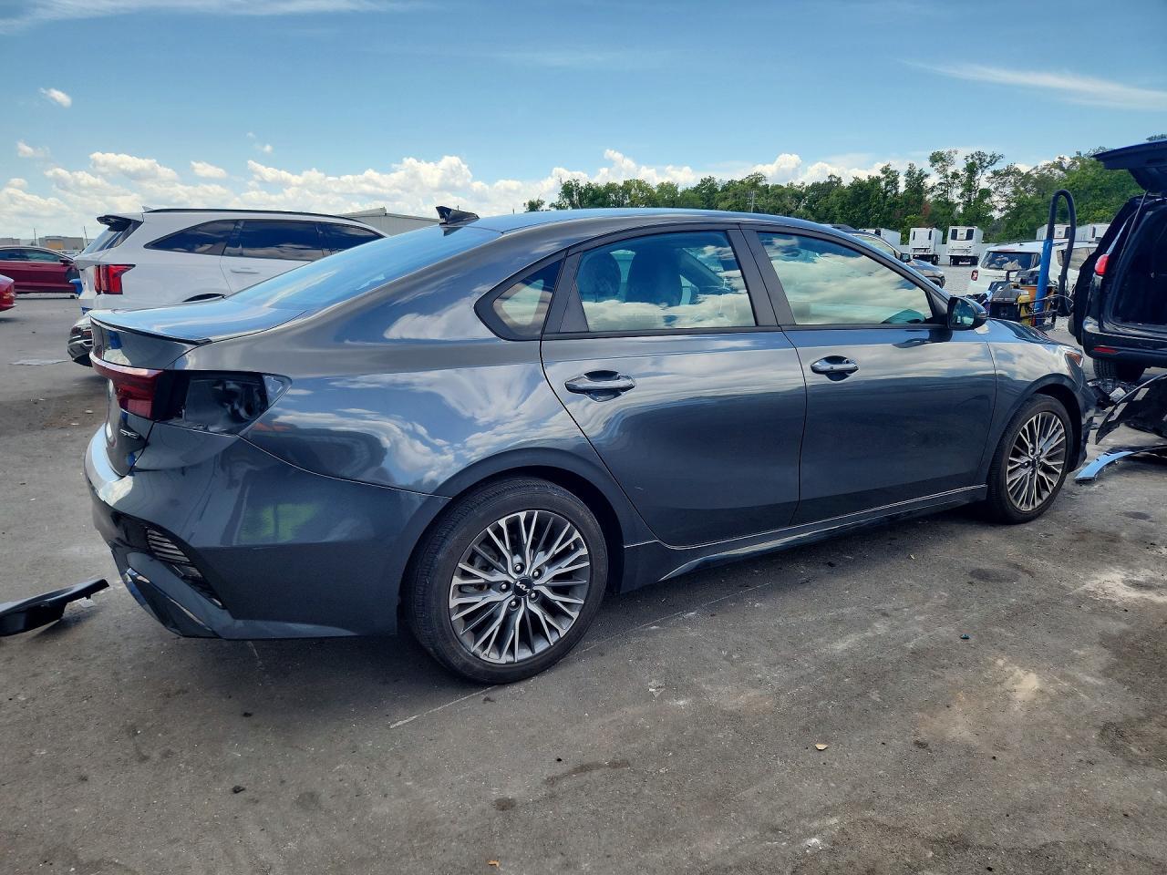 2024 Kia Forte Gt Line - Фото 3