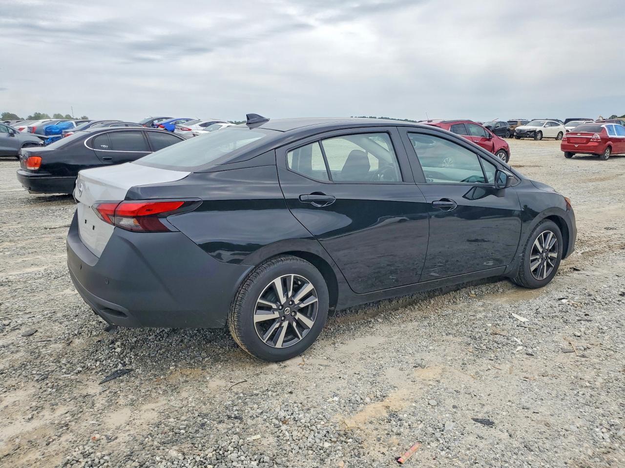 2021 Nissan Versa Sv - Фото 3