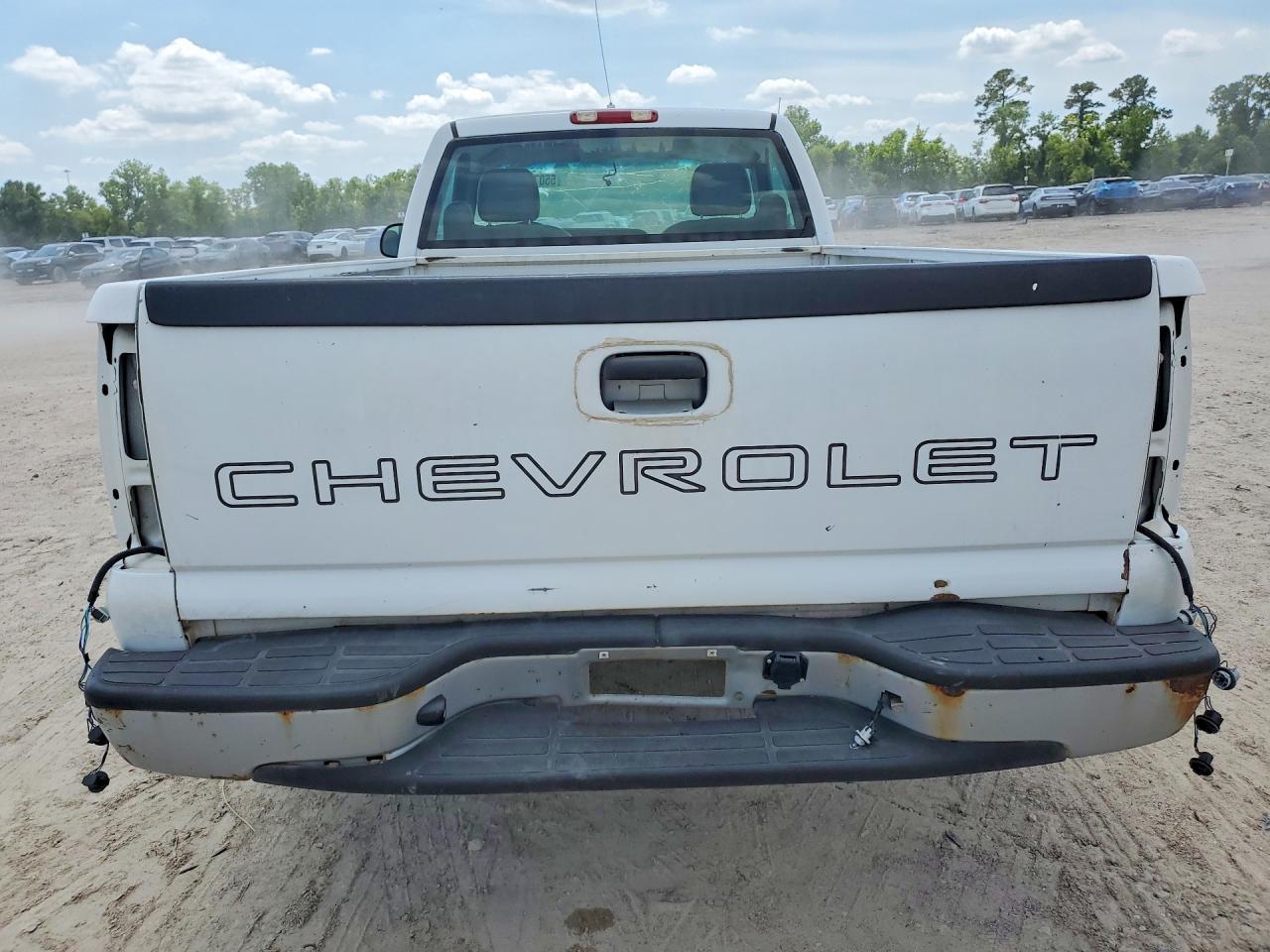 2004 Chevrolet Silverado C1500 - Image 6