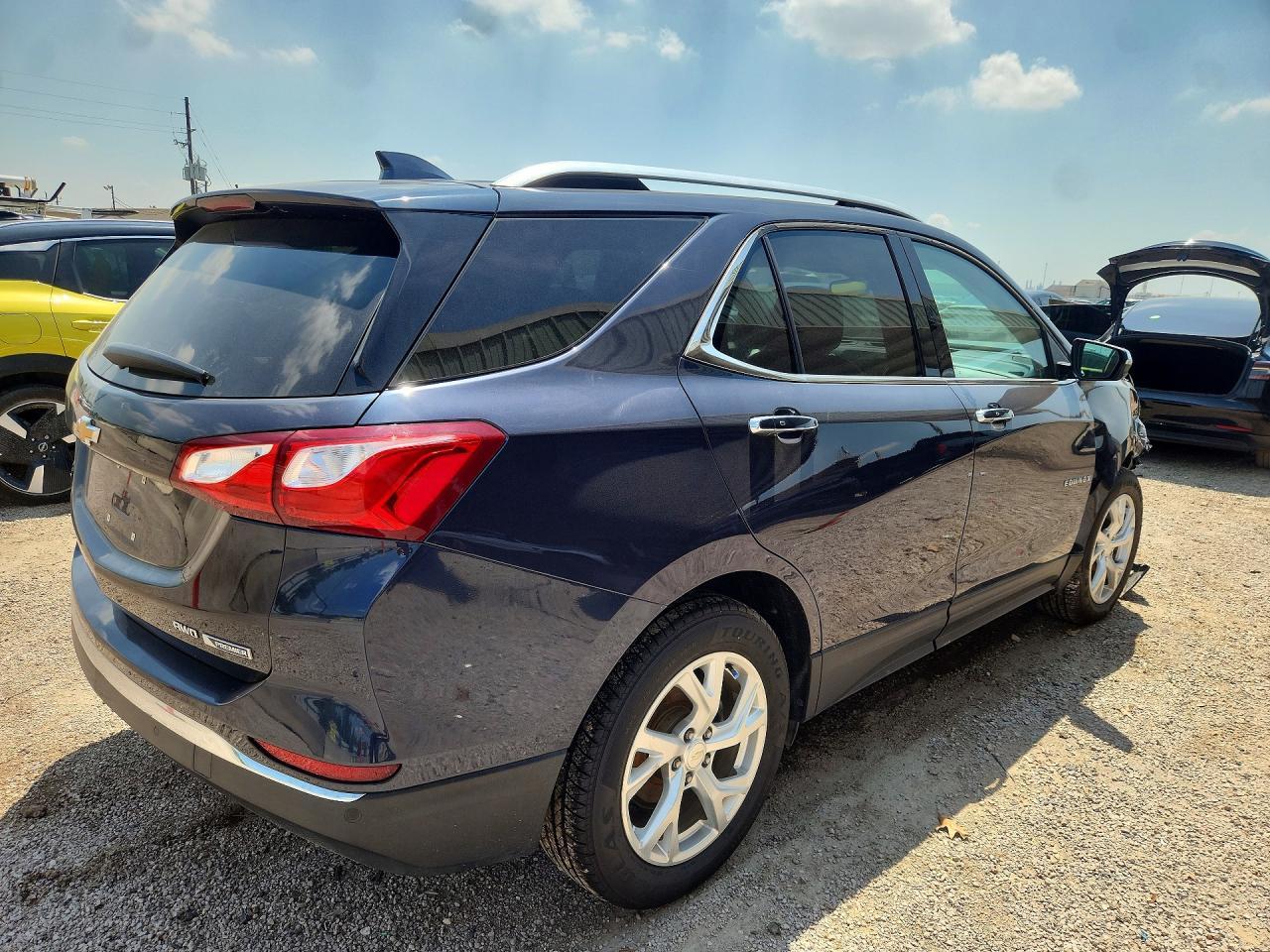 2018 Chevrolet Equinox Premier - Image 3