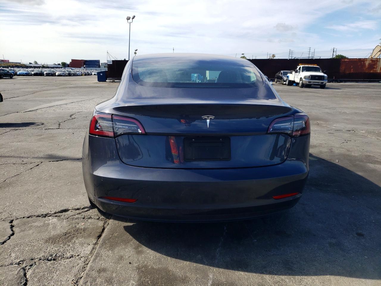 2022 Tesla Model 3 - Фото 6