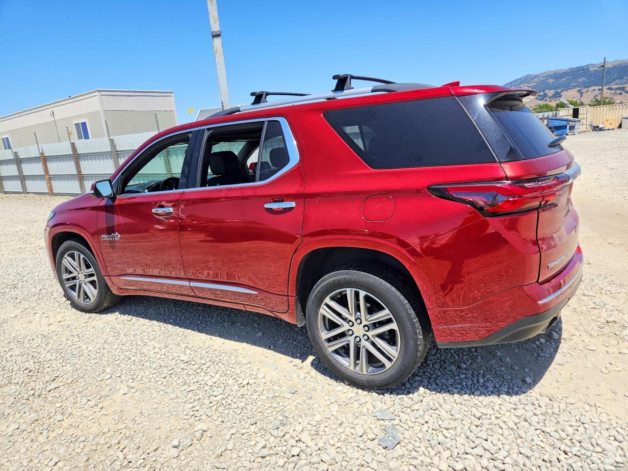 2022 Chevrolet Traverse High Country - Фото 2