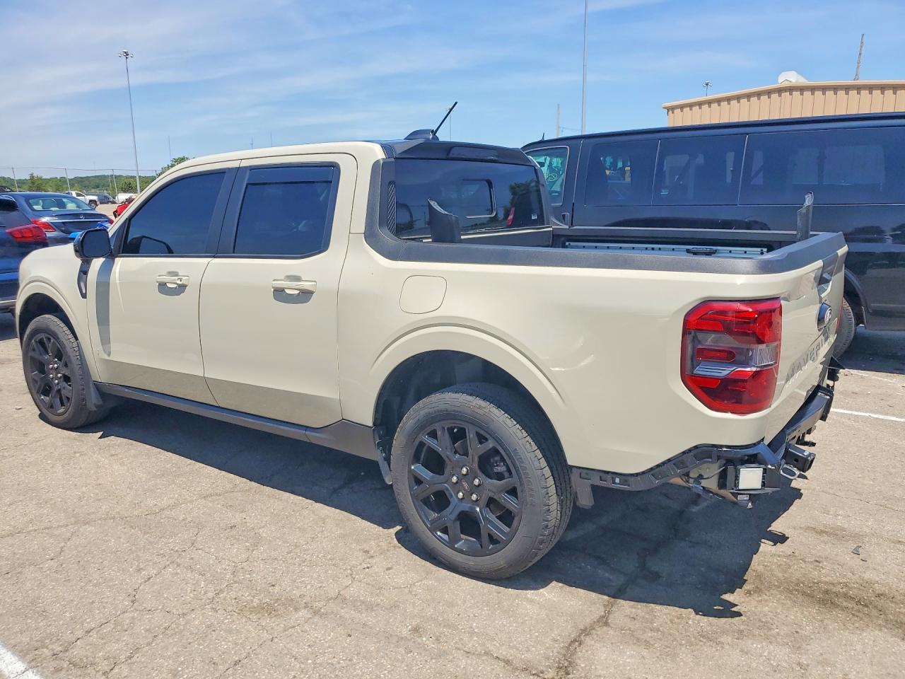 2025 Ford Maverick Lariat - Image 2