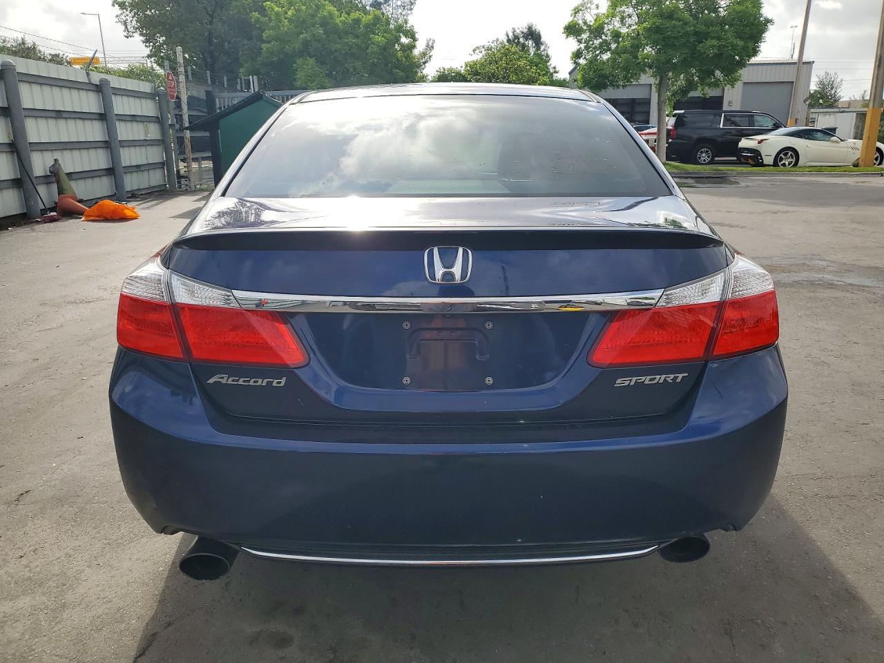 2014 Honda Accord Sport - Image 6