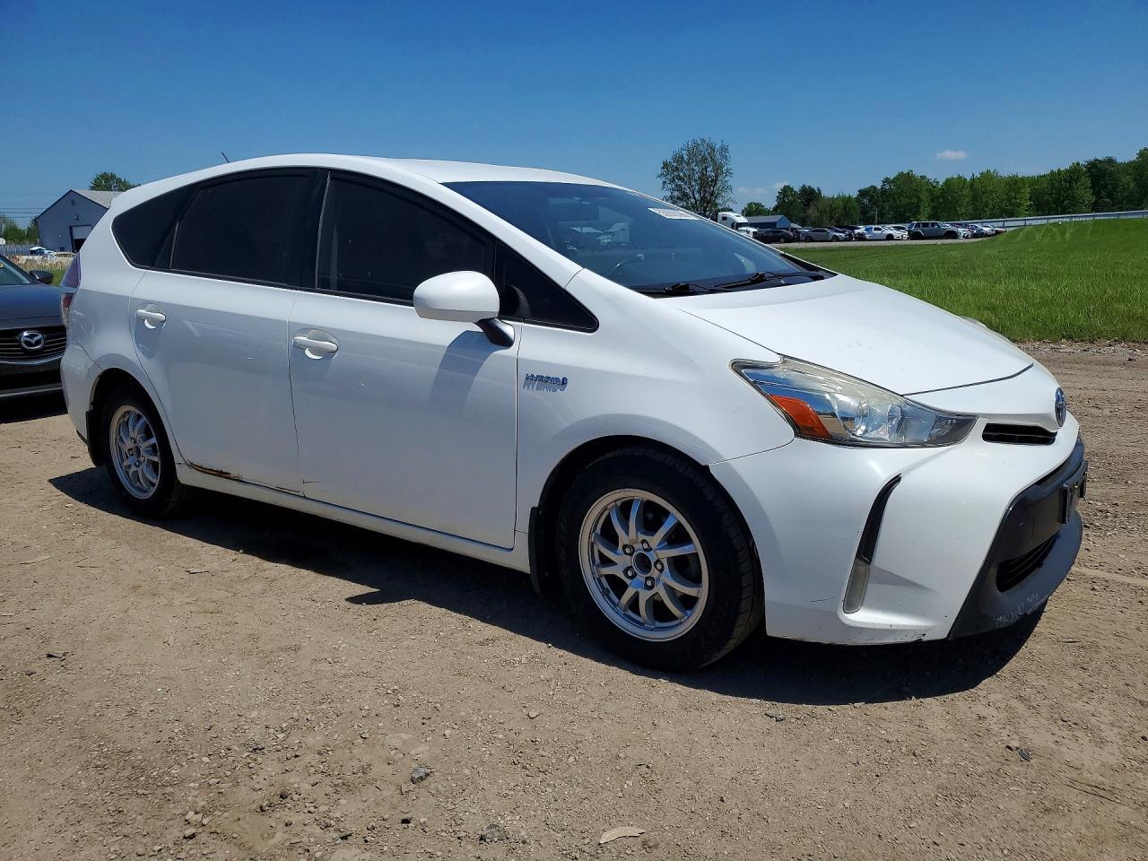 2015 Toyota Prius V Two - Image 4