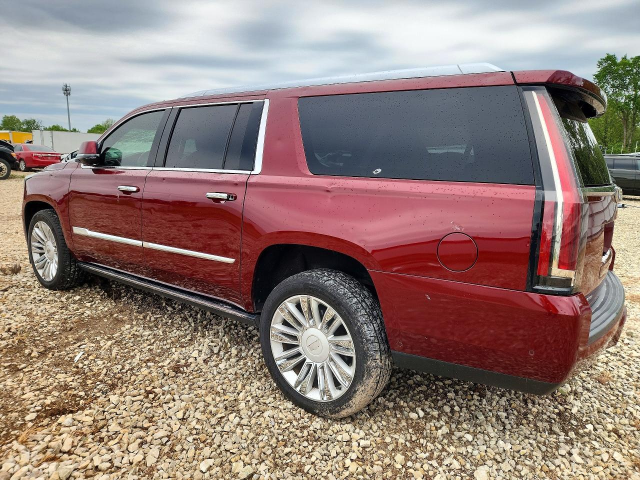2017 Cadillac Escalade Esv Platinum - Фото 2