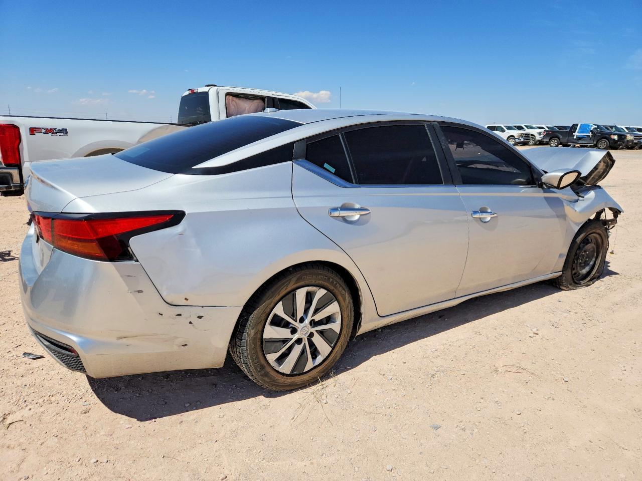 2020 Nissan Altima 2.5 - Фото 3