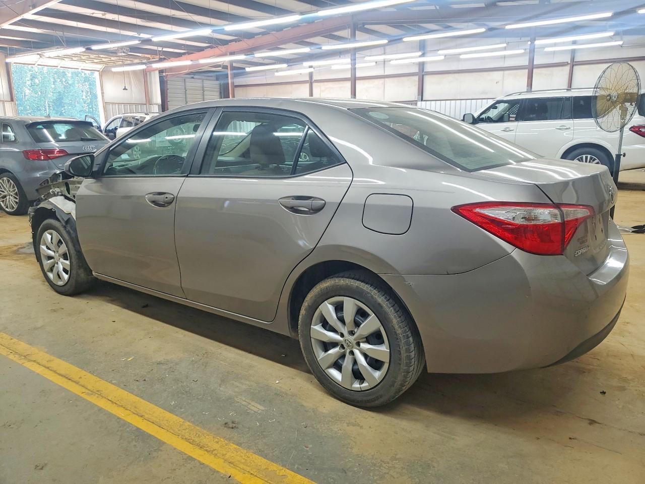 2015 Toyota Corolla Le - Фото 2
