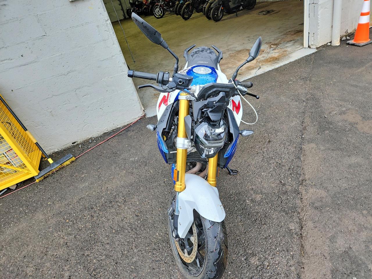 2023 BMW F 900 R - Фото 2