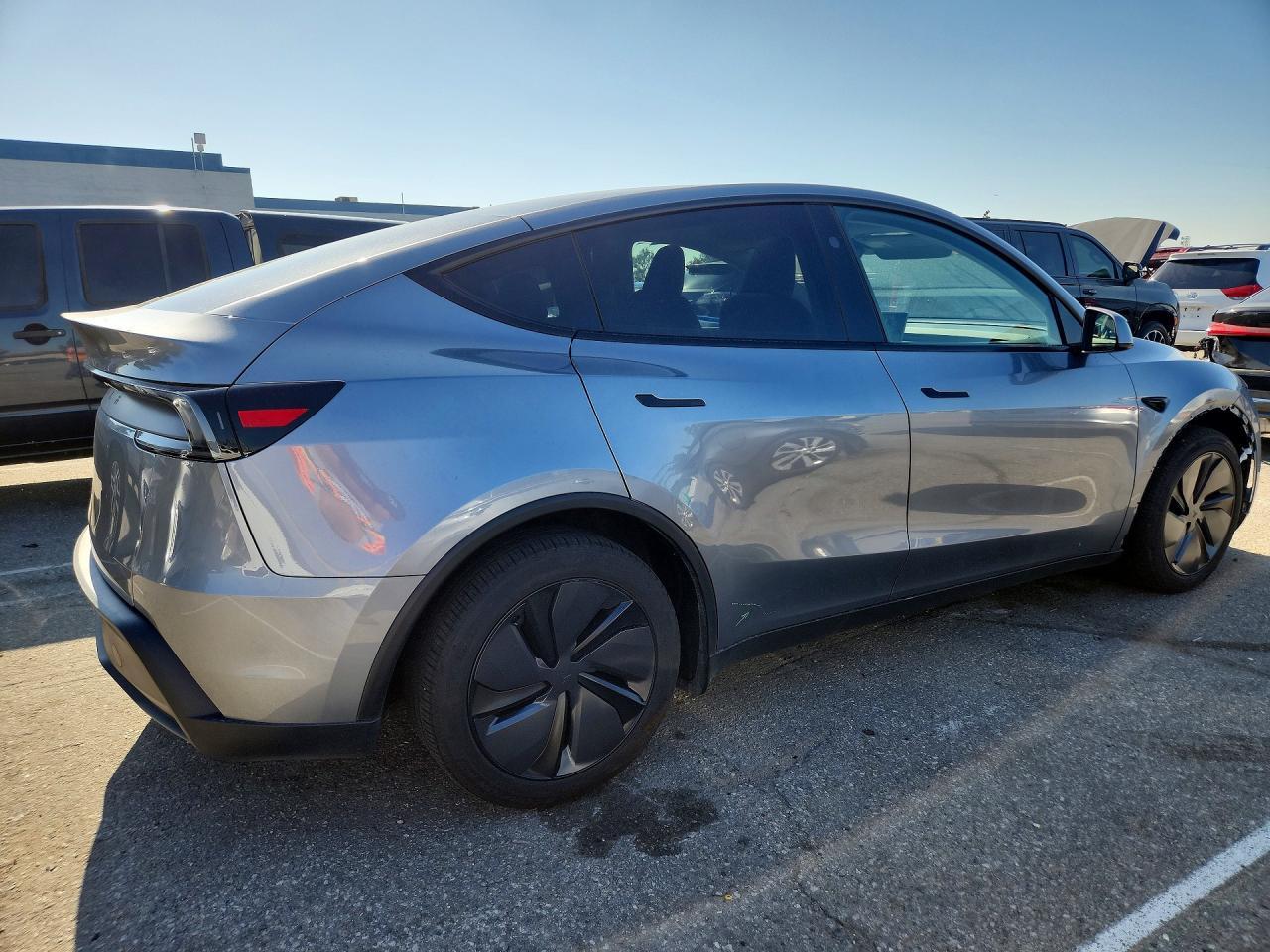 2026 Tesla Model Y - Image 3
