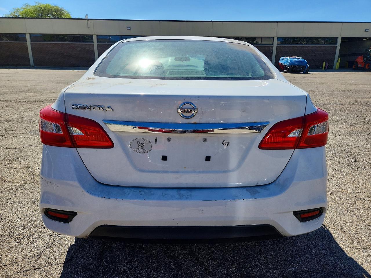 2017 Nissan Sentra S - Фото 6
